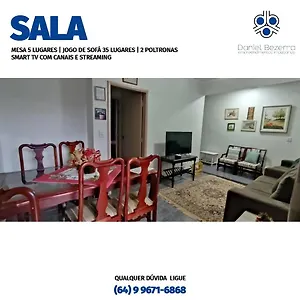 Casa Com Piscina, Churrasqueira, 3 Suítes Com Ar Condicionado Caldas Novas
